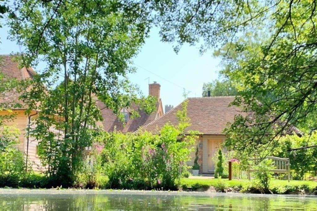 Cloth Hall Barn & Cottages Smarden Exterior photo