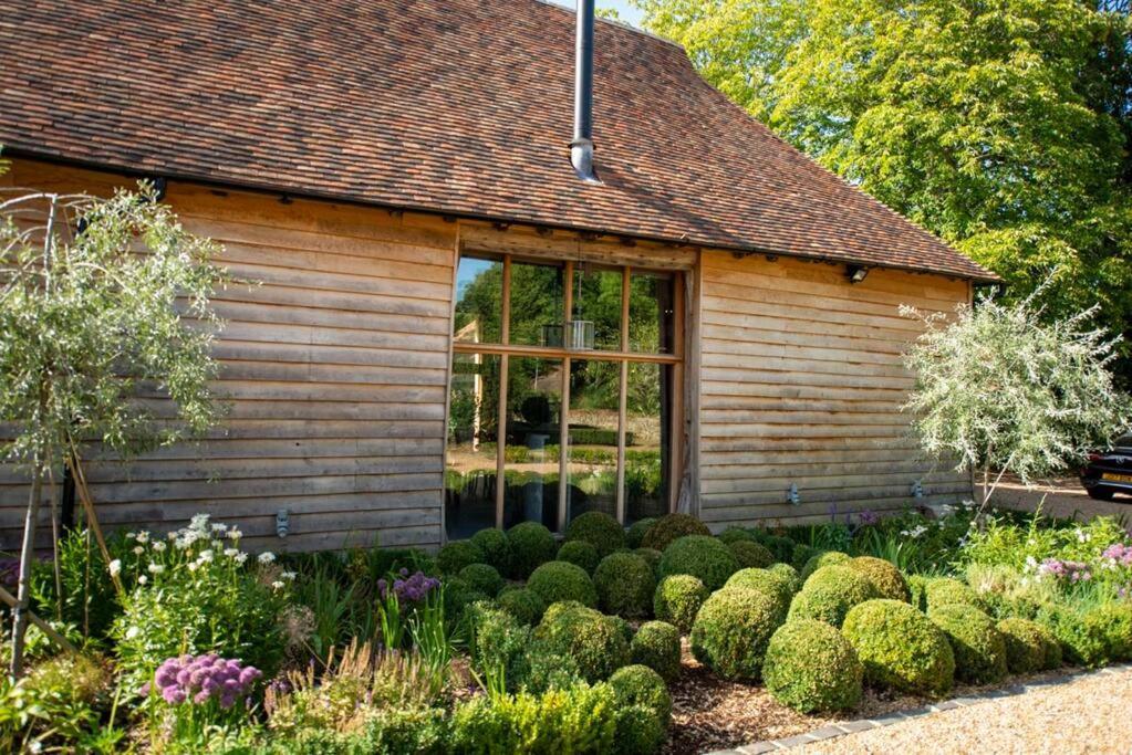 Cloth Hall Barn & Cottages Smarden Exterior photo